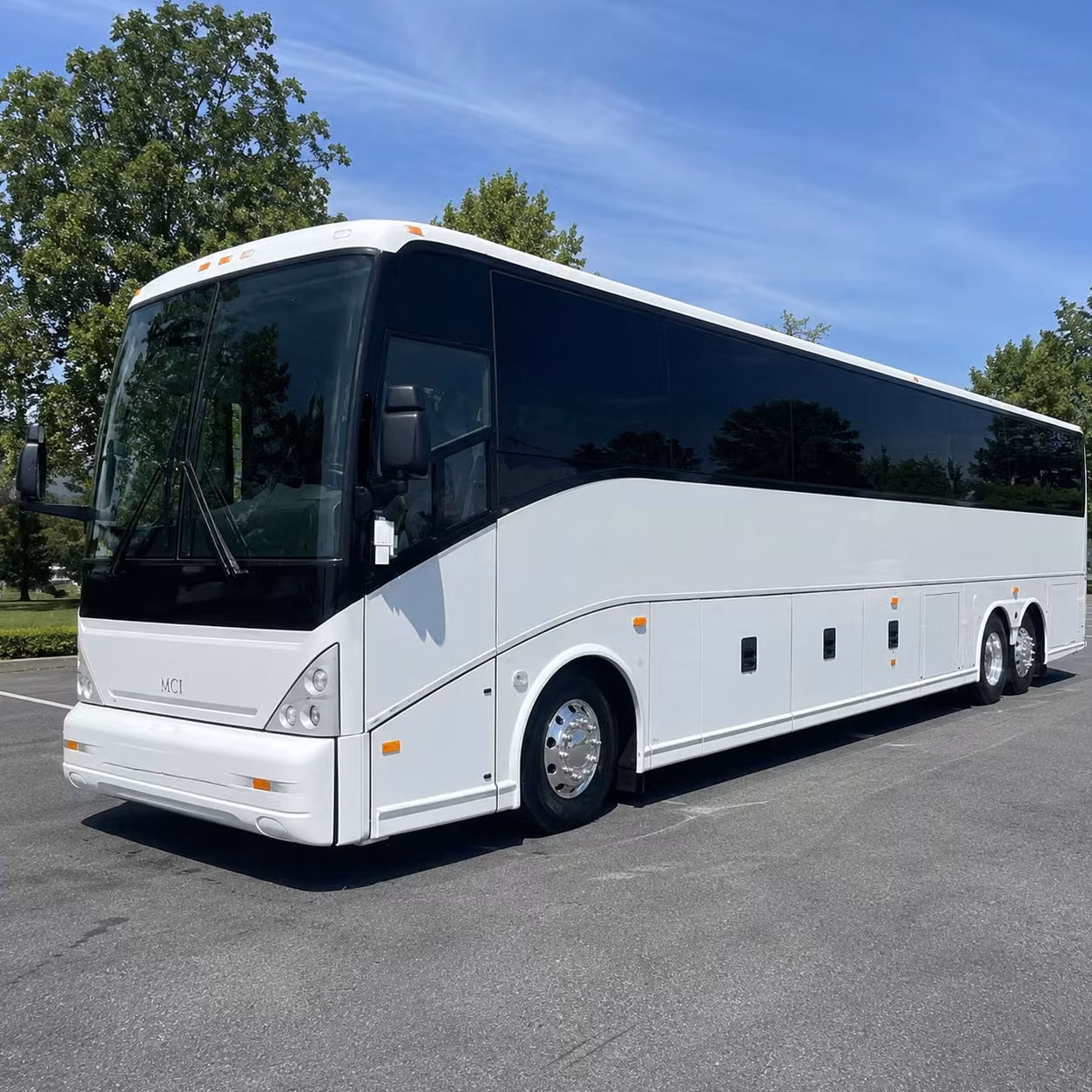 charter buses from costa mesa to hollywood bowl and sofi stadium concerts