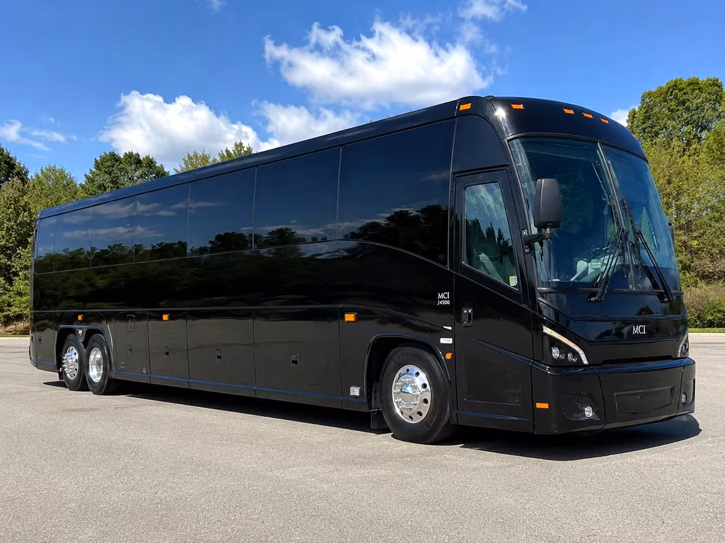 concert and event bus rentals to the pacific amphitheatre