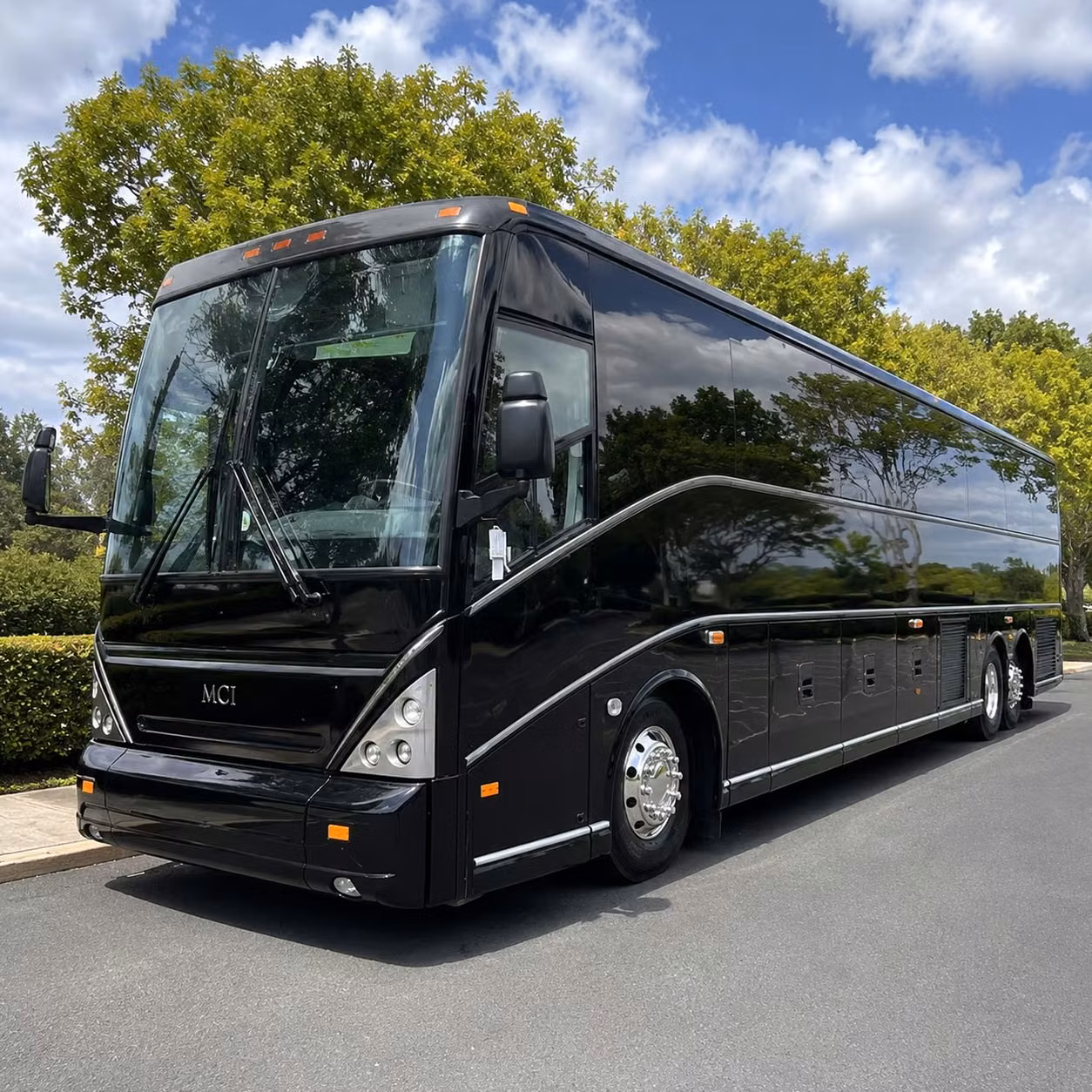 concert bus rentals to the pacific amphitheatre in costa mesa