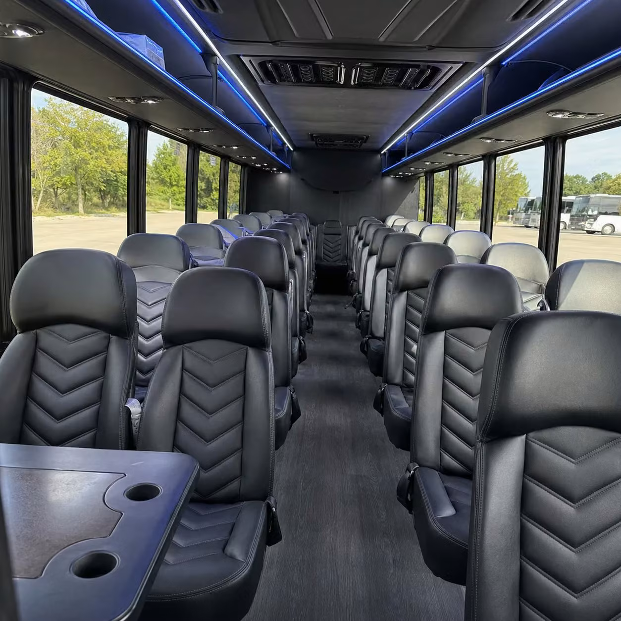costa mesa 30 passenger minibus rental